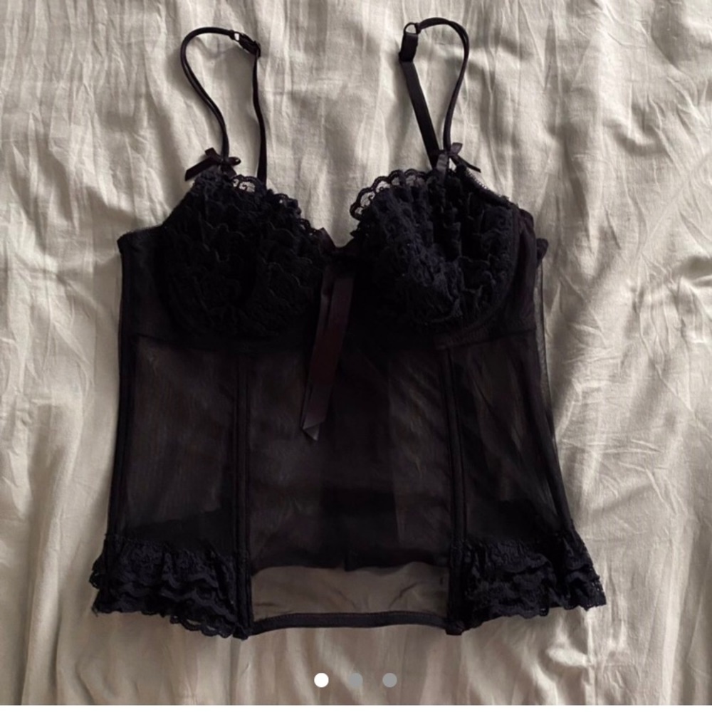32B 32C Gorgeous black lace corset bra